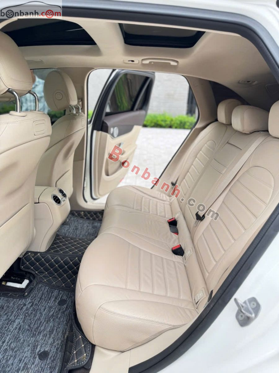 Xe Mercedes Benz GLC 300 4Matic 2019